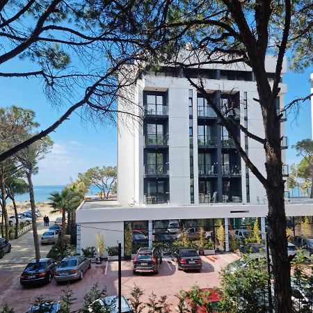 Hana Seaview Apartment Golem  Exterior photo